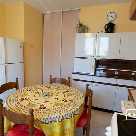 Maison Climatisee Avec Grand Jardin Ombrage Vias